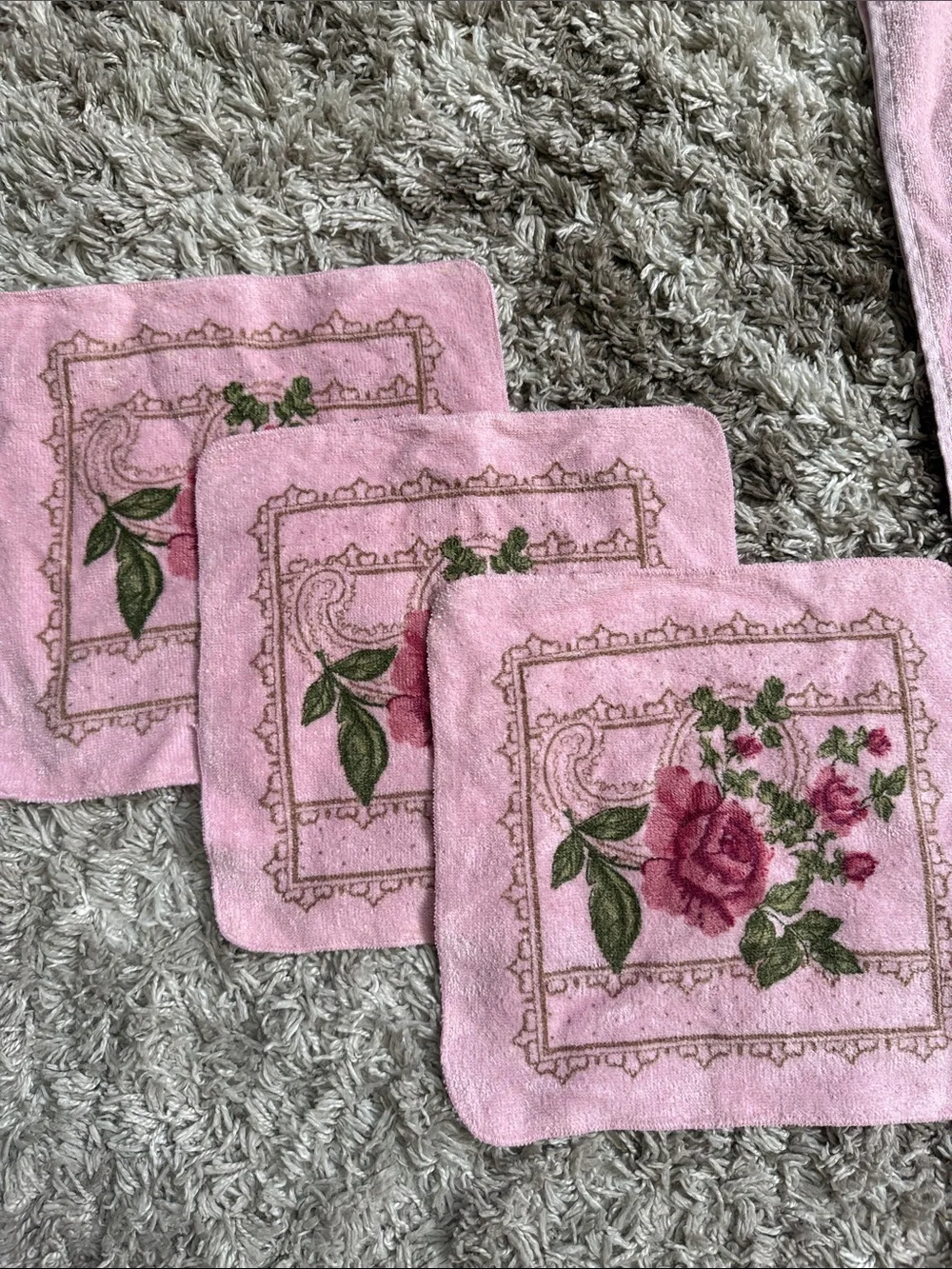 Vintage 80s New Deadstock Lady Pepperell 5-Piece Washcloths/Towels Set Red Roses